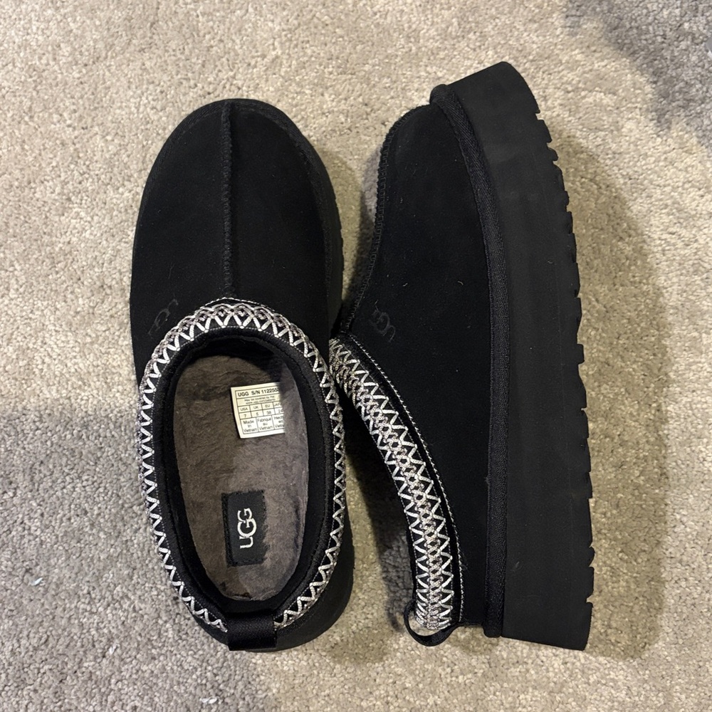 UGG W TAZZ PLATFORM BRAID SLIPPERS CLOGS COZY Like new!